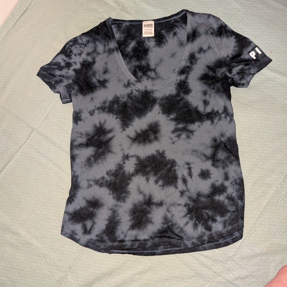 PINK Victoria's Secret Gray Tie-Dye Short Sleeve Tee